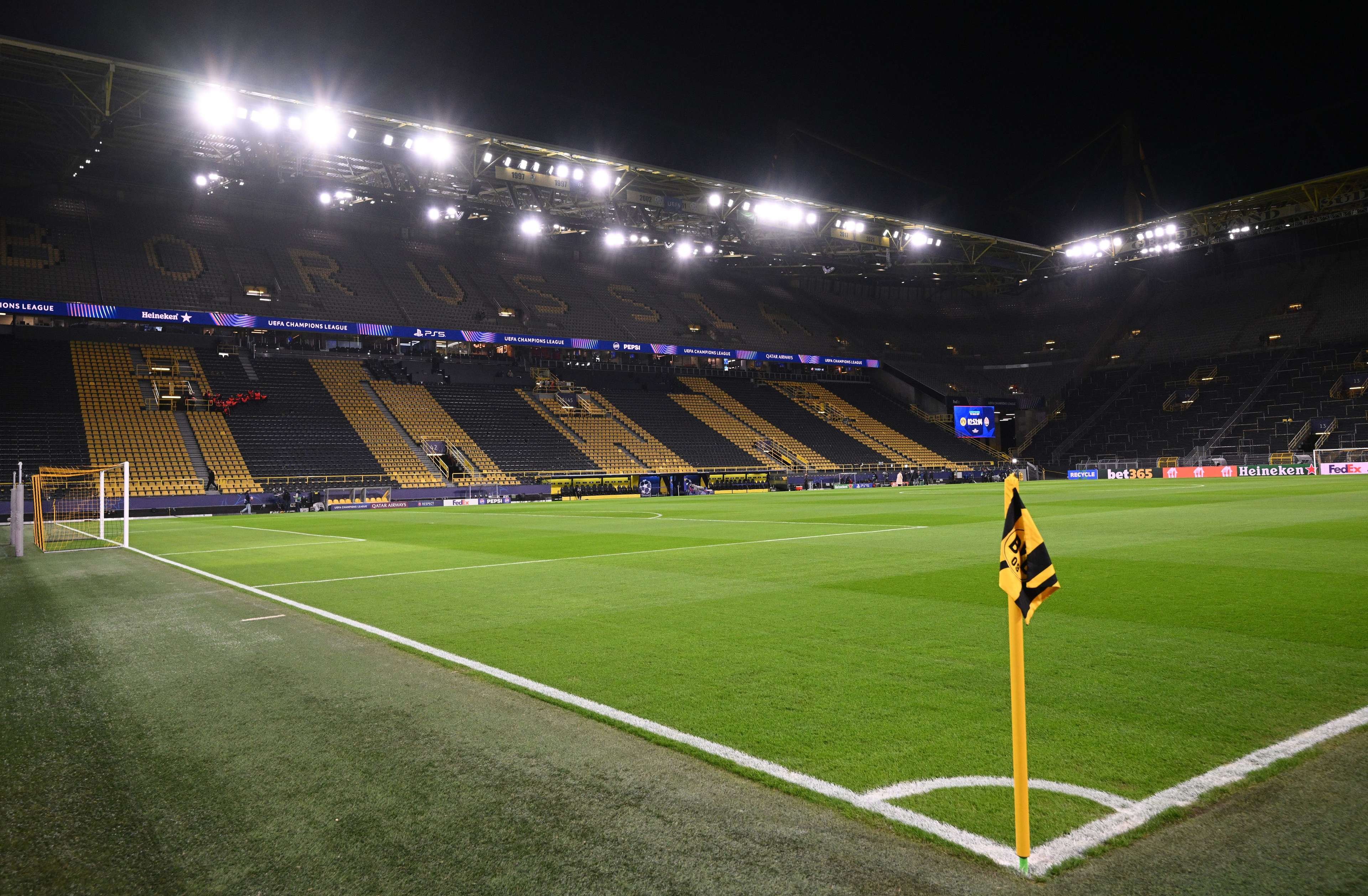 球内嵌入了 球内嵌入了